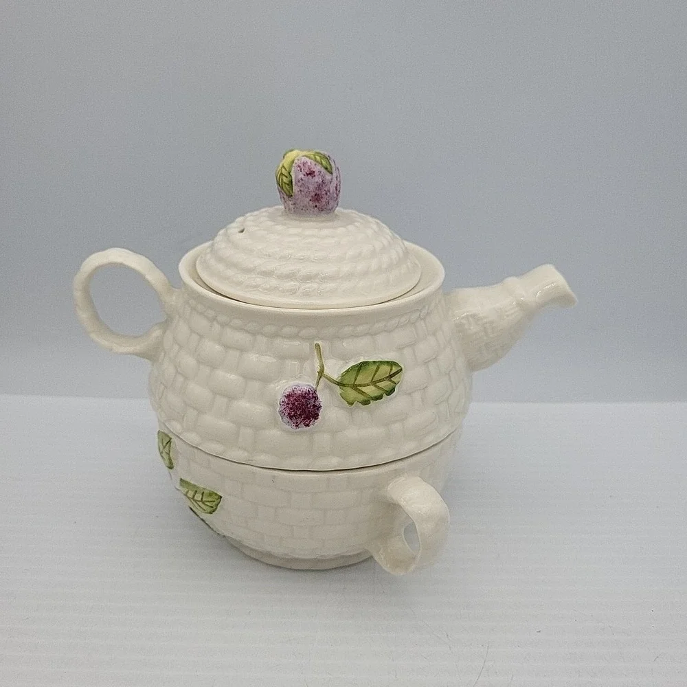 Belleek Teapot Tea for One‎ w/Stackable Cup Basket Weave Fruits of the Forest